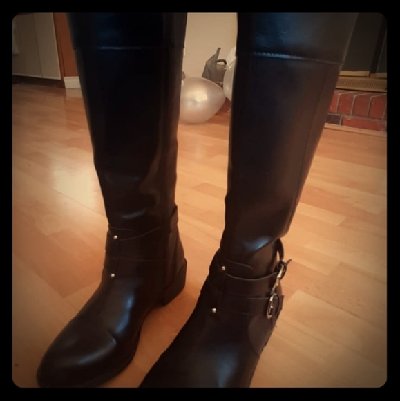 Women's Leather Boots - Picture 1 of 3